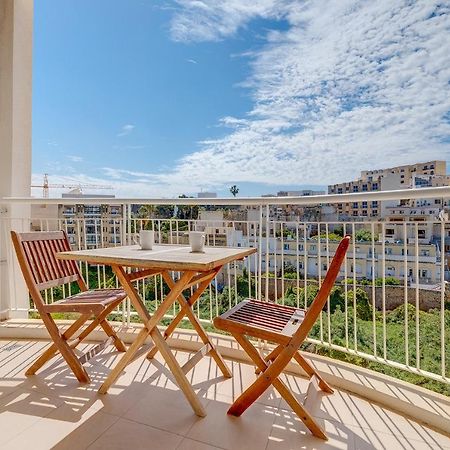 סליאמה Modern Apartment Steps From Balluta Bay מראה חיצוני תמונה