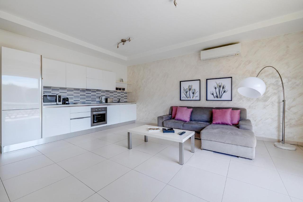 סליאמה Modern Apartment Steps From Balluta Bay מראה חיצוני תמונה