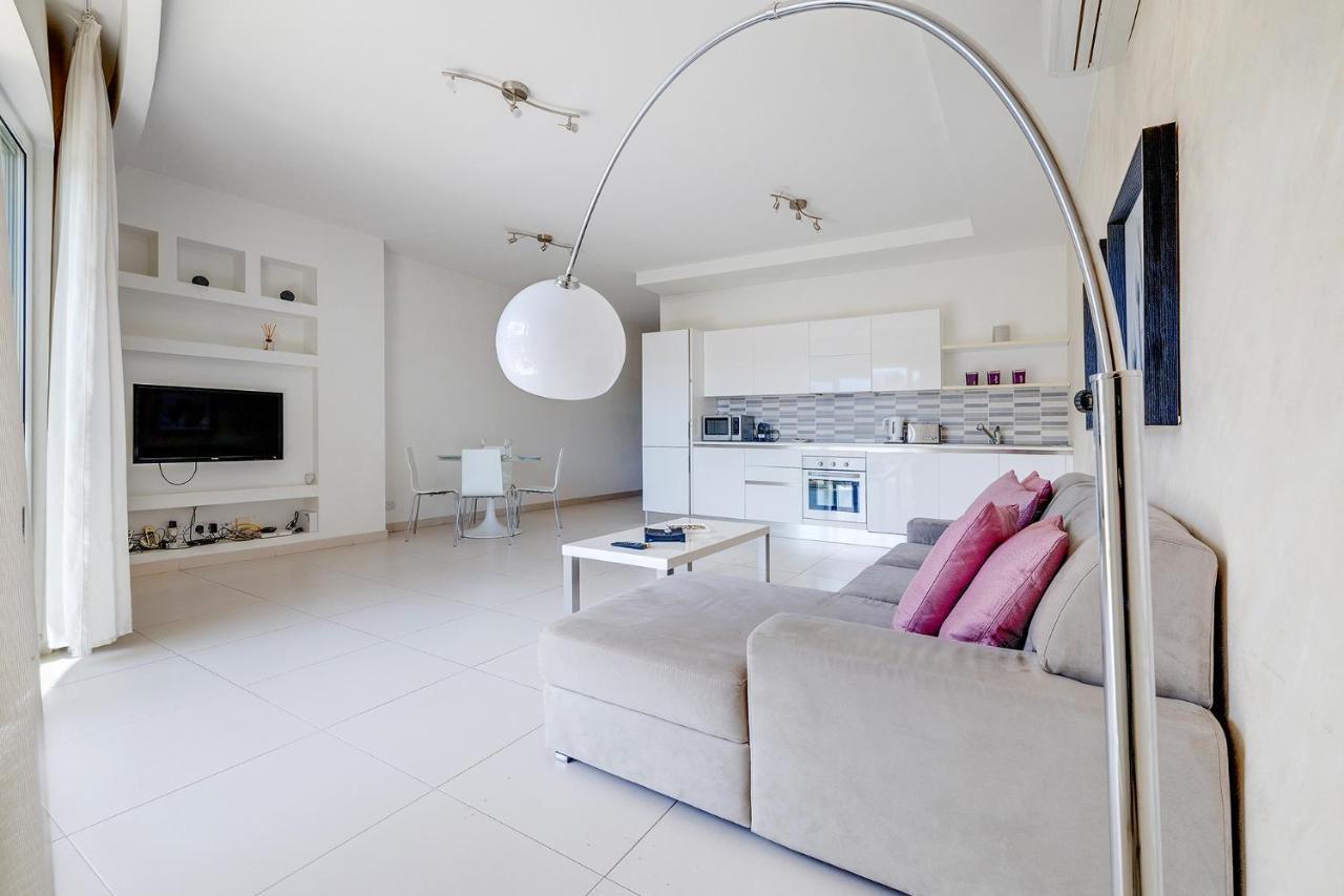 סליאמה Modern Apartment Steps From Balluta Bay מראה חיצוני תמונה